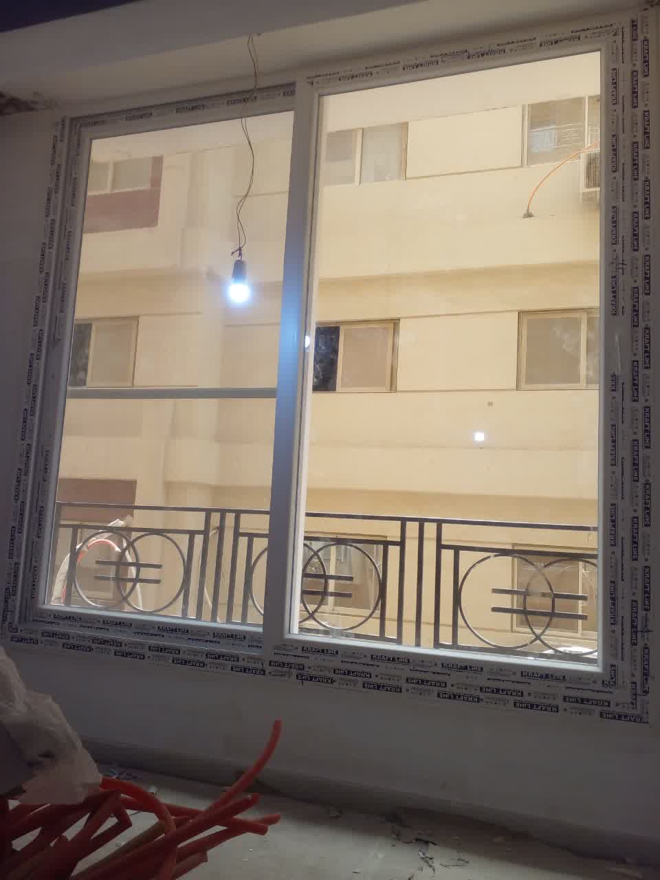 شباك جرار يطل على البلكونة قطاع كرافت لاين يو بي في سي