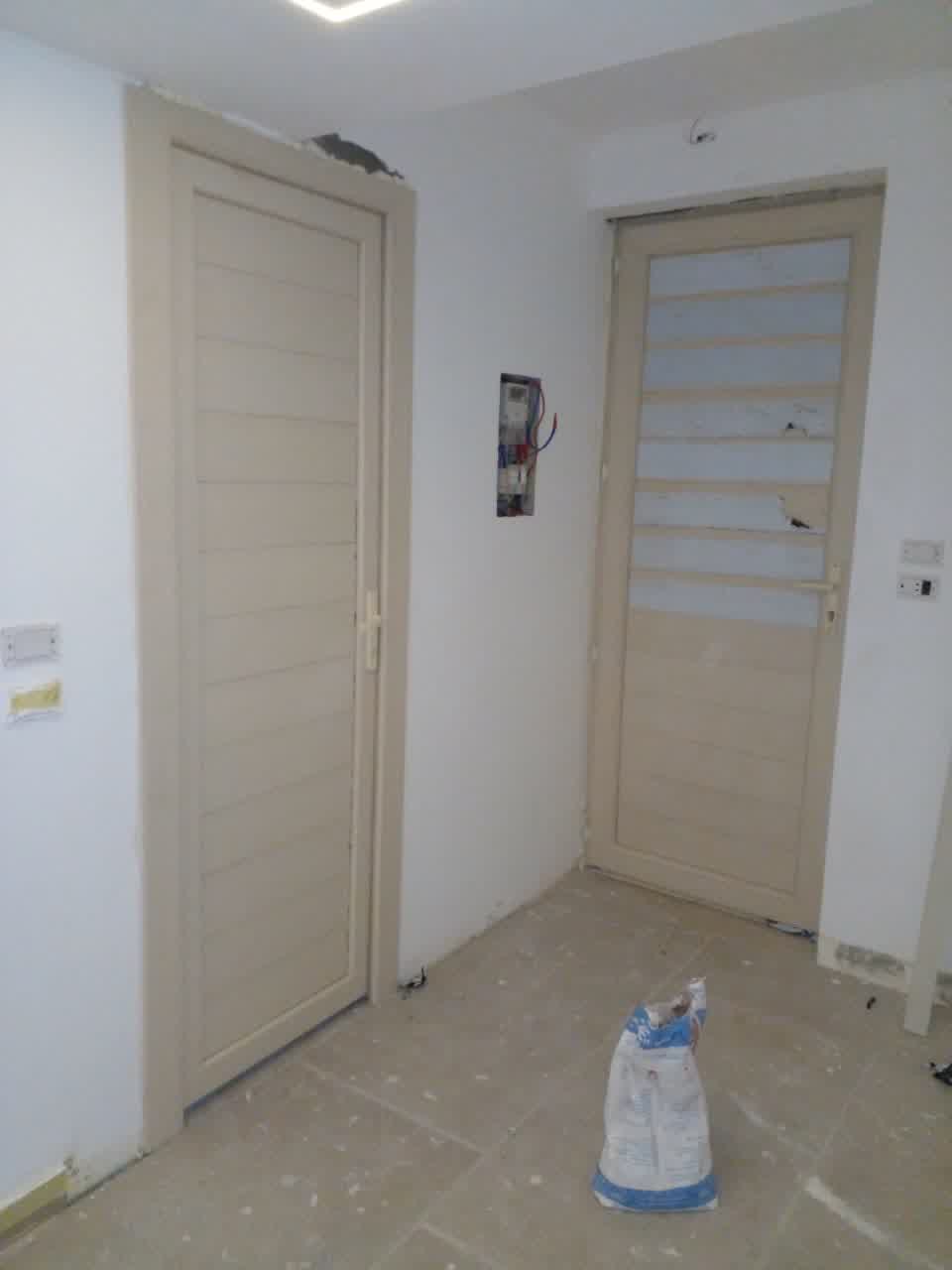 باب يو بي في سي للأبواب الداخلية