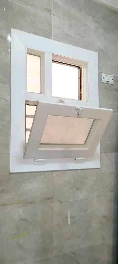 شباك قلاب صغير